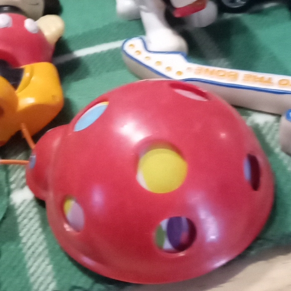 Collection of vintage toys valued at $100 - Picture 9 of 11